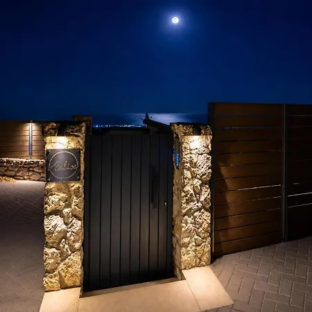 Aelios Petra Sea View 5 דירה *