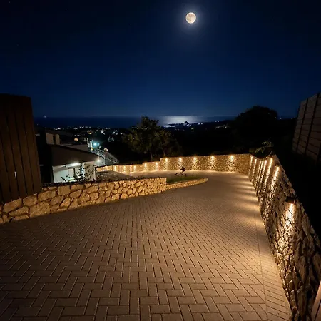 דירה Aelios Petra Sea View 5 אסגורו