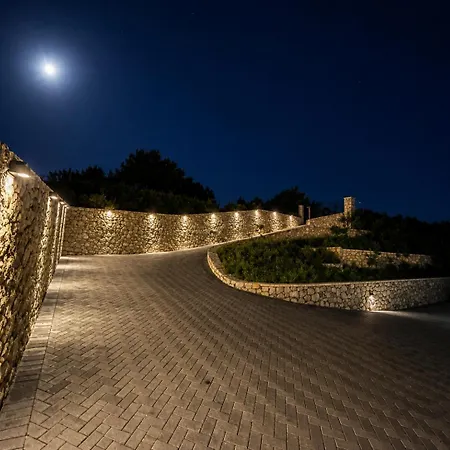 Aelios Petra Sea View 5 דירה *